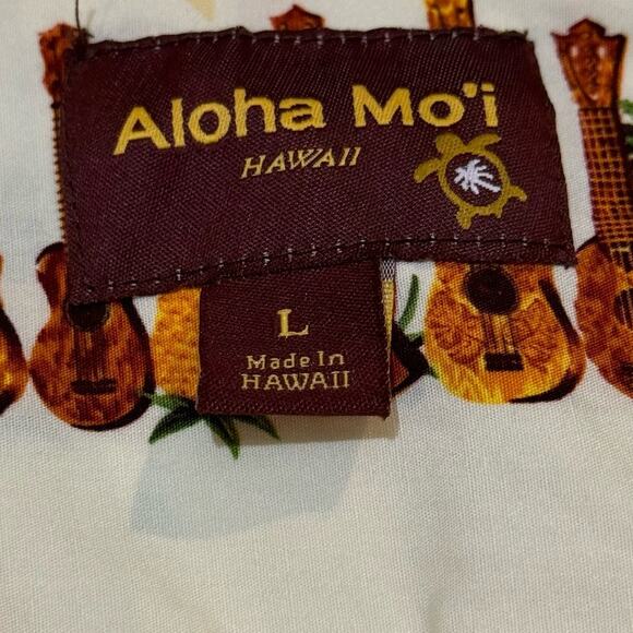 Hawaiian Guitars Pineapples Luau Shirt Mens Size Large Aloha Mo'i Palm Trees - Picture 2 of 11